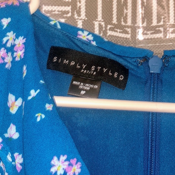 Cold-Shoulder Floral Dress 🌸💙 - Picture 11 of 13